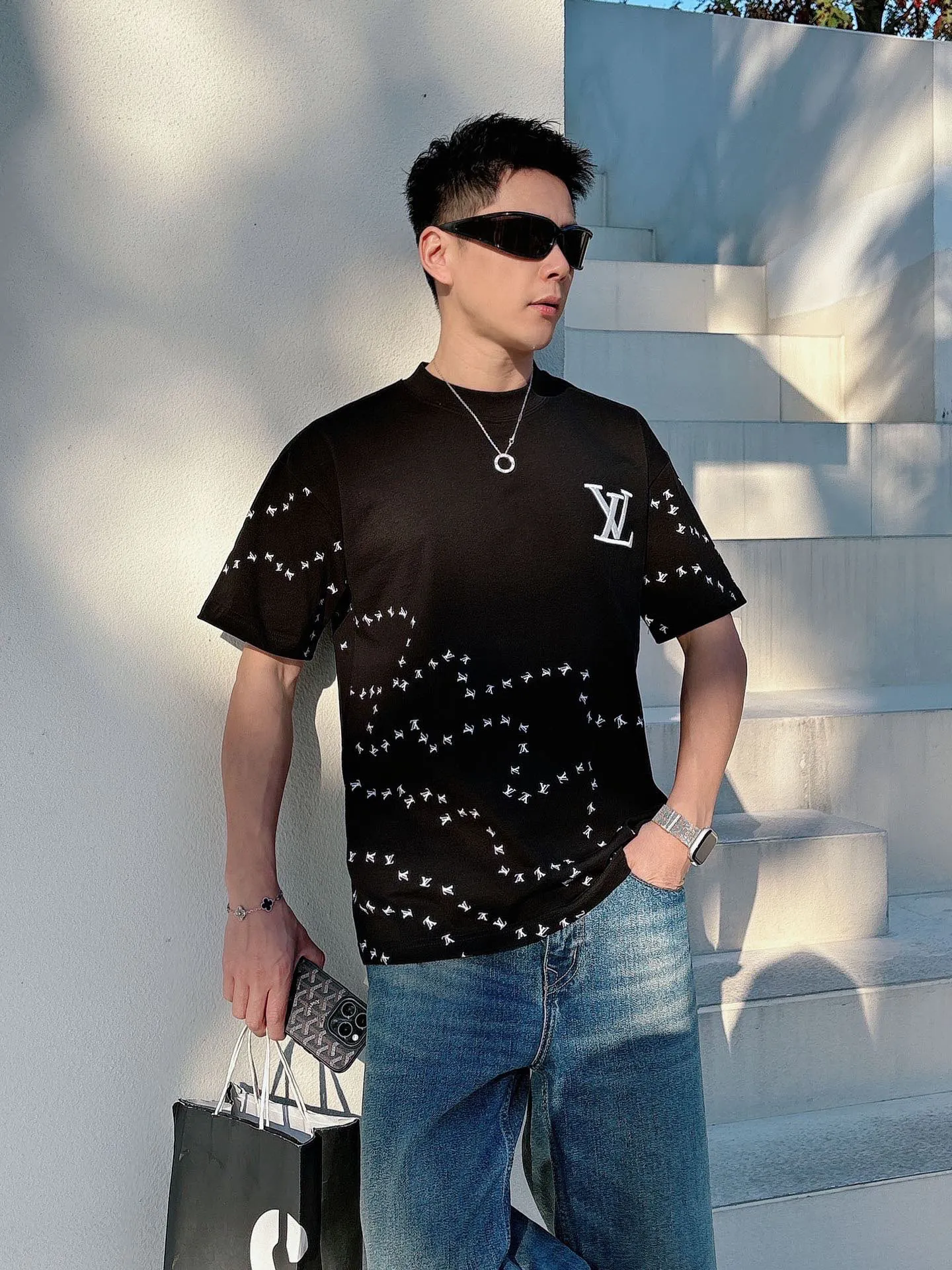 Louis Vuitton/